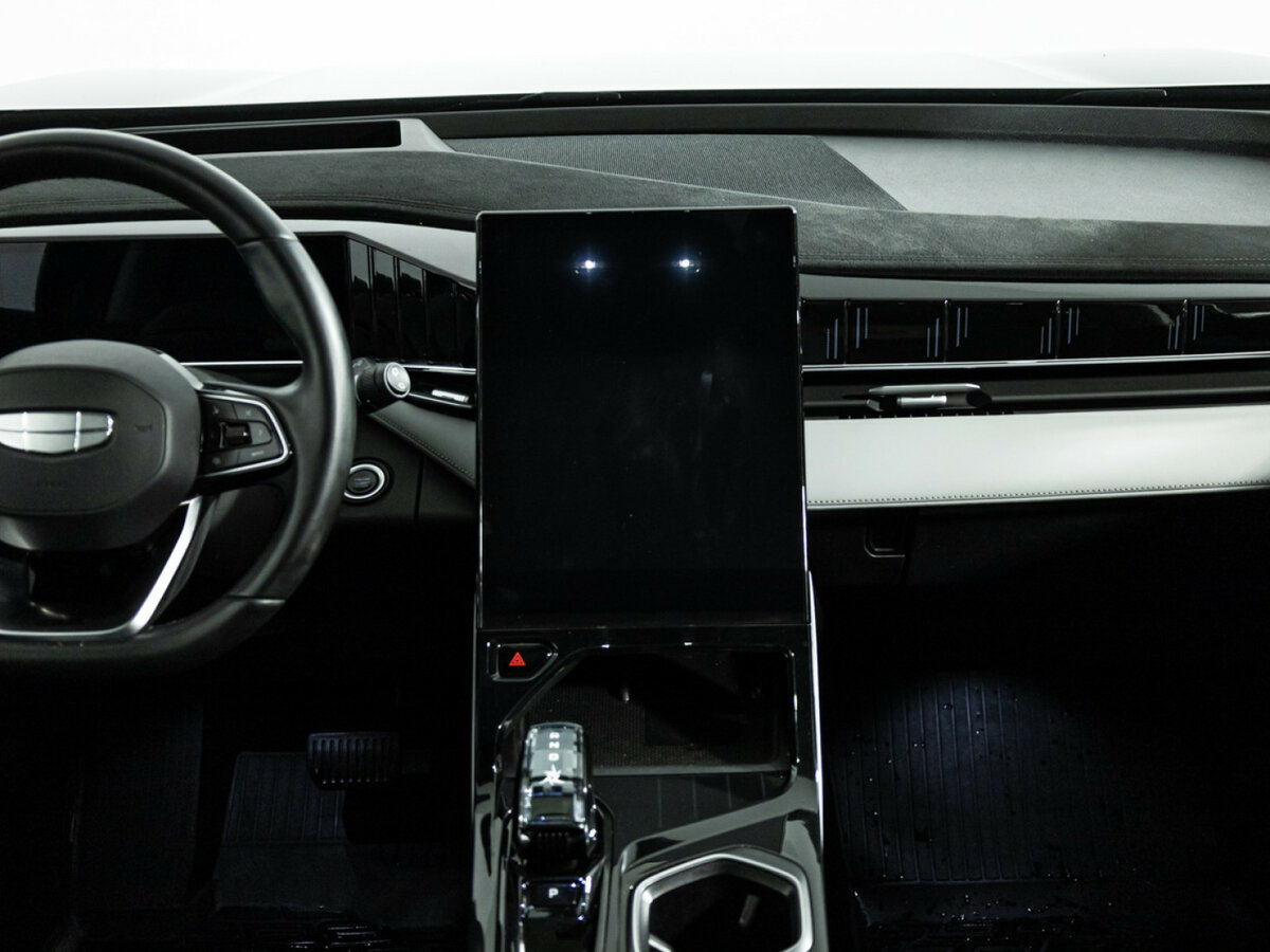 Geely Atlas 2024 года с пробегом. Фото: #11