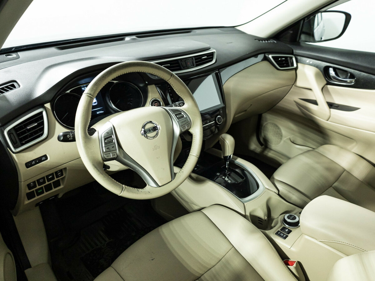 Б/У Ниссан Икс-Трейл 2015 года. Фото: #8