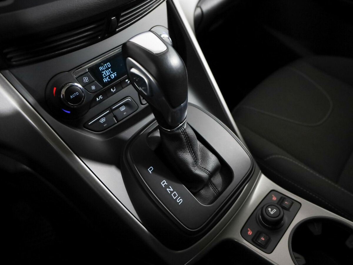 Б/У Форд Куга 2016 года. Фото: #7