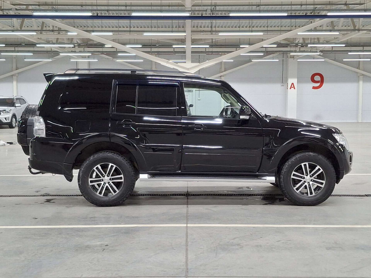 Б/У Митсубиши Паджеро 2012 года. Фото: #3