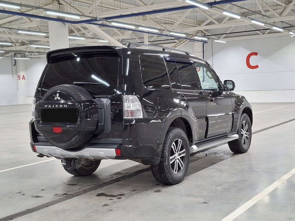 Б/У Митсубиши Паджеро 2012 года. Фото: #4