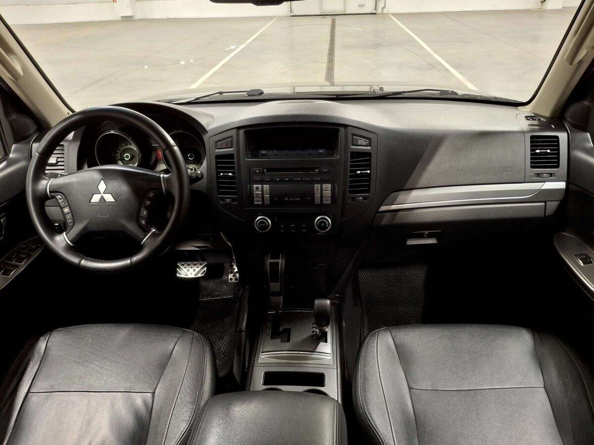 Б/У Митсубиши Паджеро 2012 года. Фото: #13