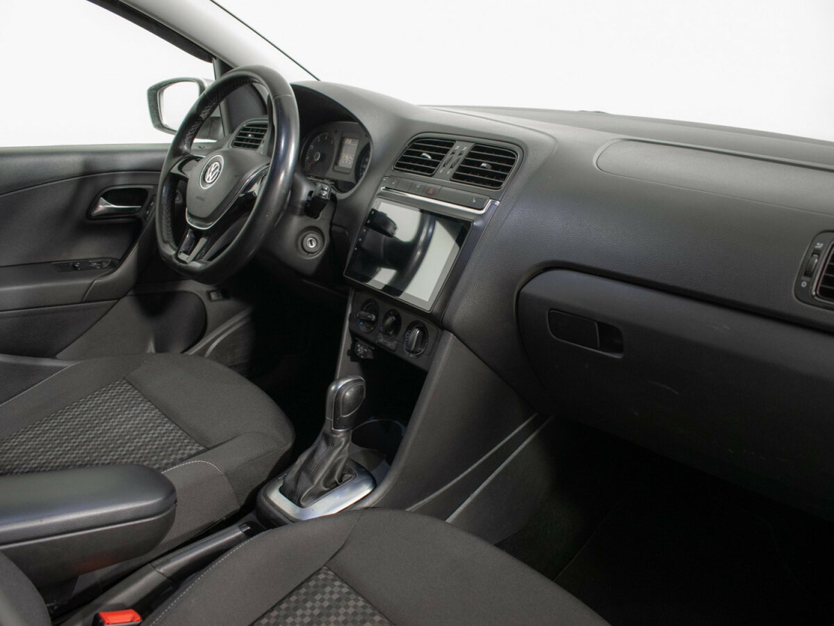 Б/У Фольксваген Поло 2016 года. Фото: #8