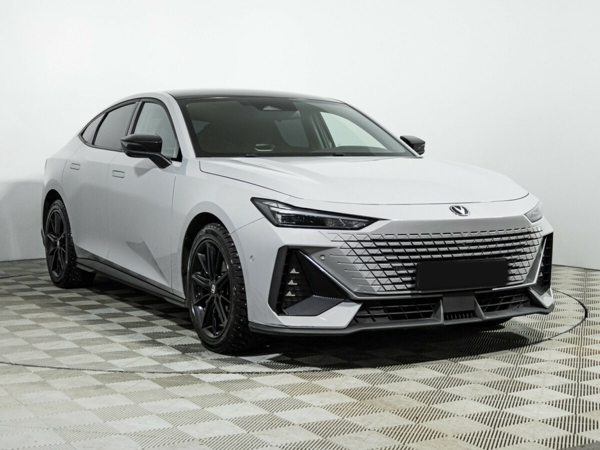 Б/У Чанган УНИ-В 2024 года. Фото: #2