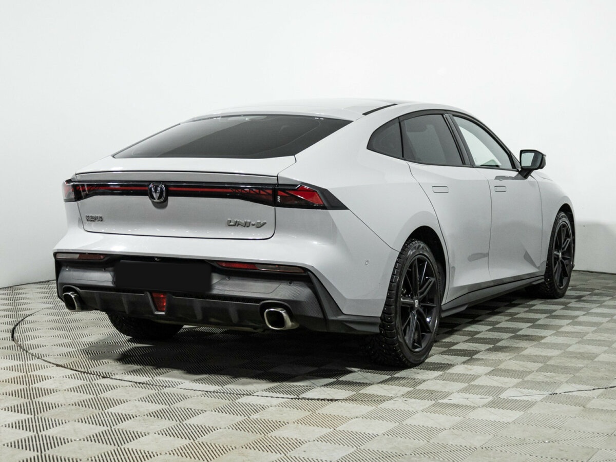 Б/У Чанган УНИ-В 2024 года. Фото: #4