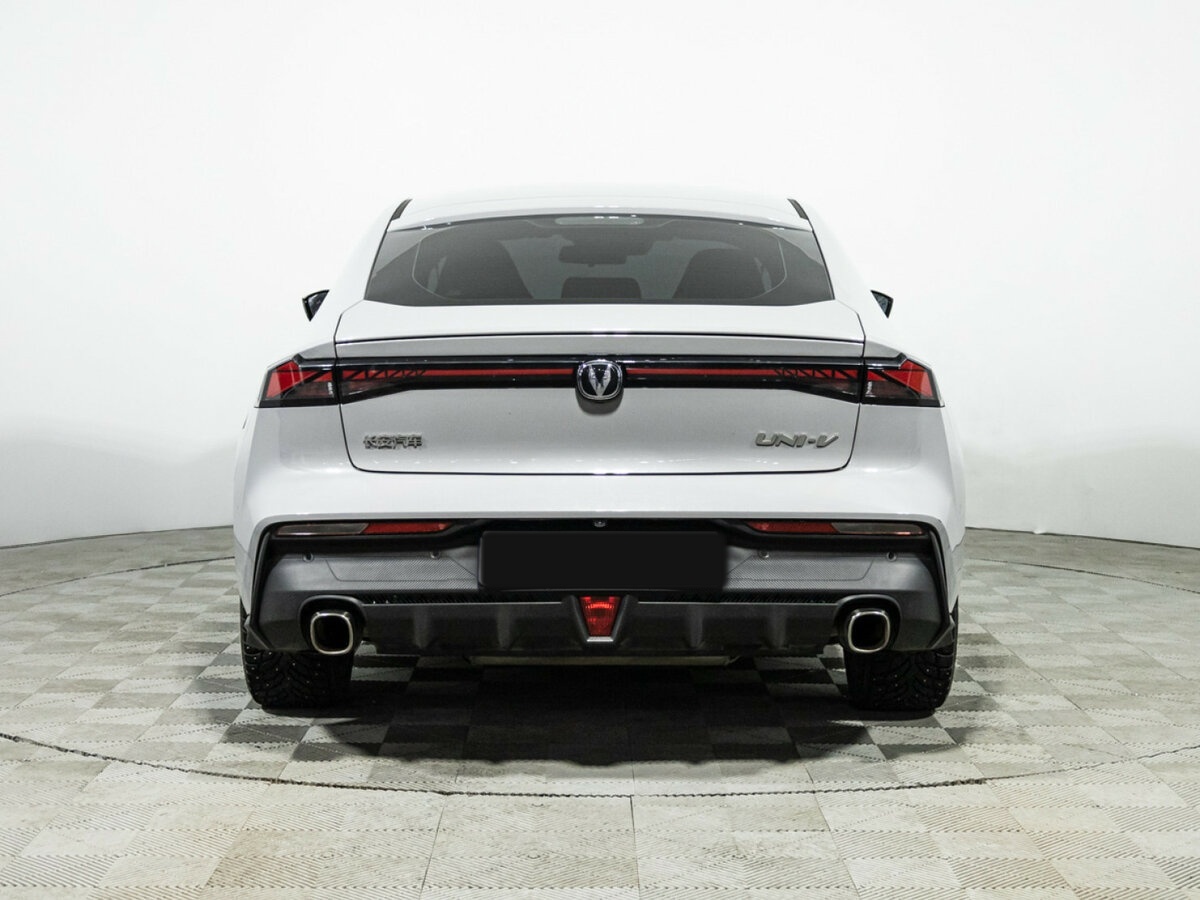 Б/У Чанган УНИ-В 2024 года. Фото: #5