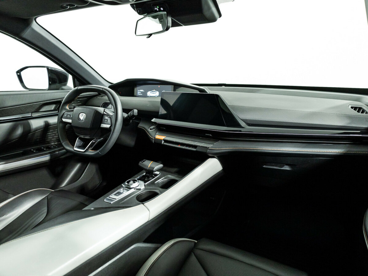 Б/У Чанган УНИ-В 2024 года. Фото: #8