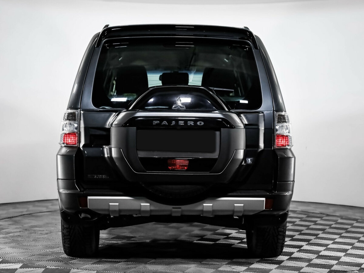 Б/У Митсубиши Паджеро 2015 года. Фото: #5