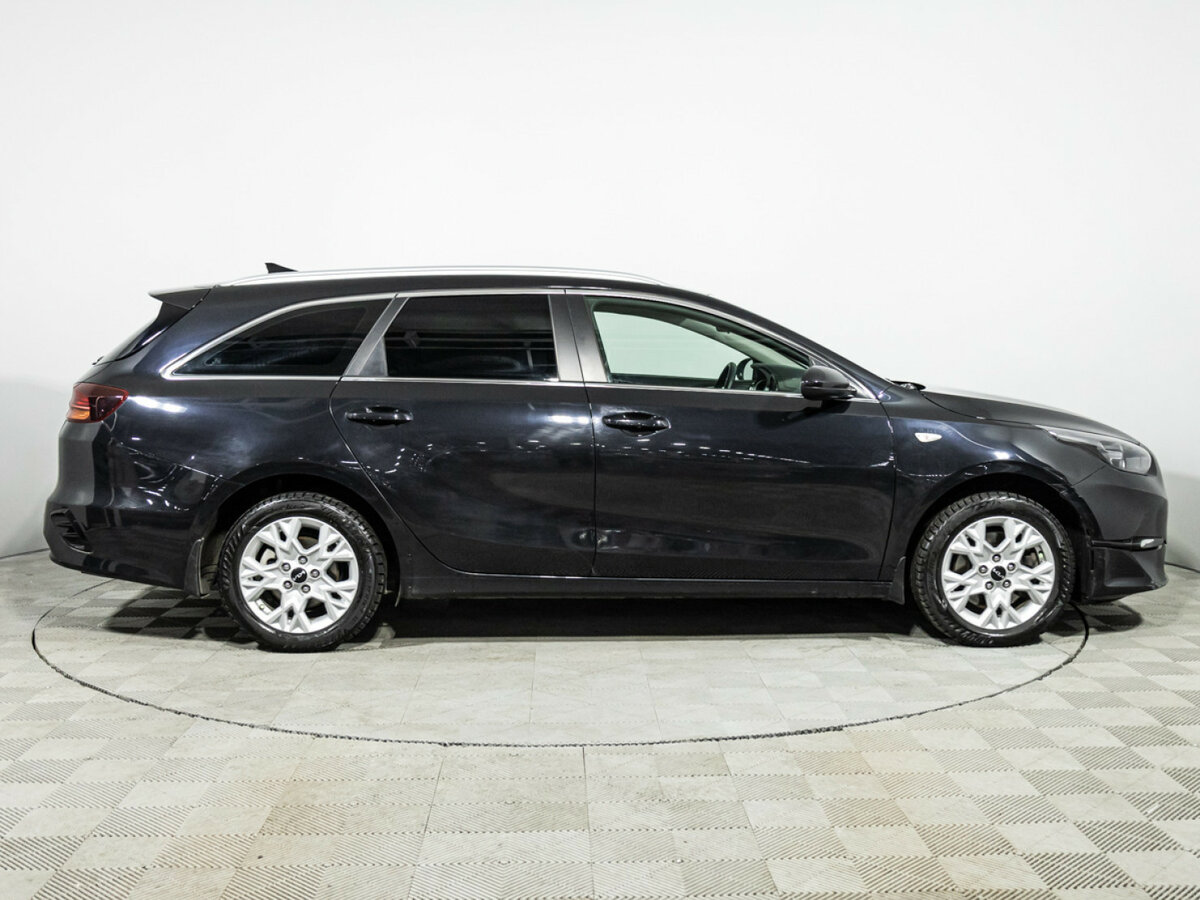 Б/У Киа Сид 2022 года. Фото: #3