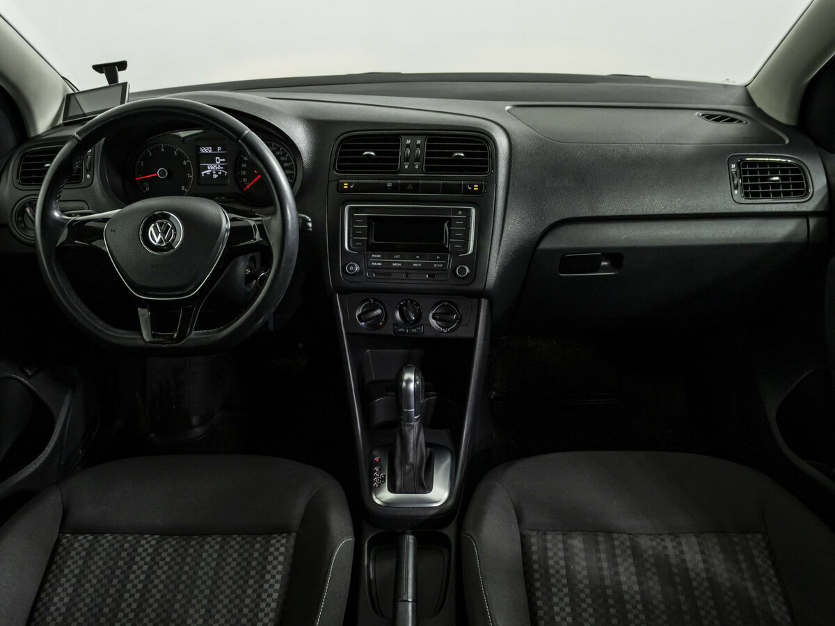 Б/У Фольксваген Поло 2016 года. Фото: #10