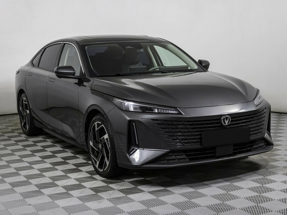 Changan Lamore 2023 года с пробегом. Фото: #2