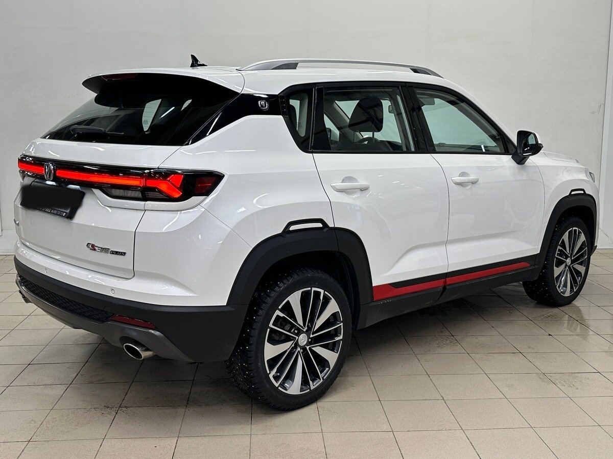 Б/У Чанган CS35 Plus 2023 года. Фото: #3