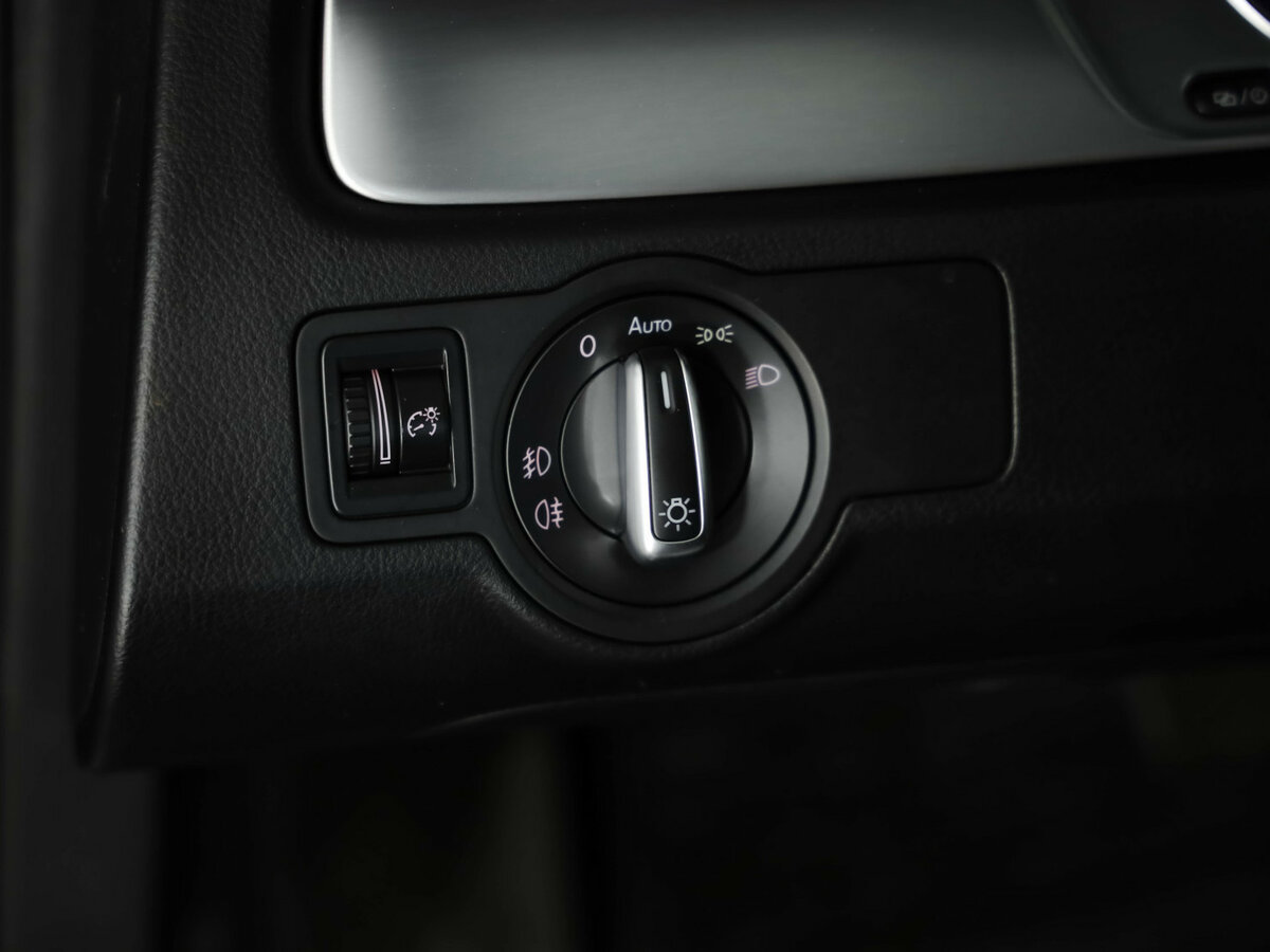 Б/У Фольксваген Пассат 2014 года. Фото: #23