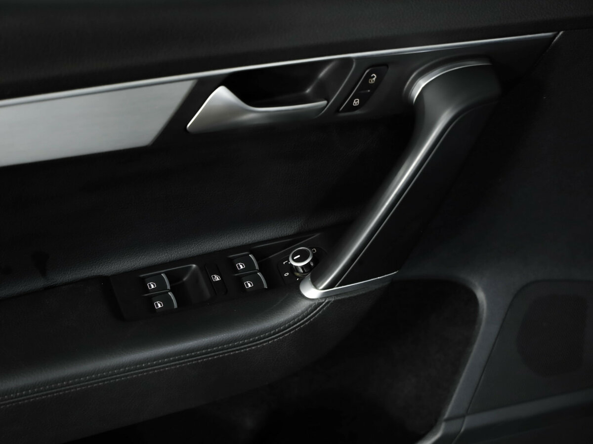 Б/У Фольксваген Пассат 2014 года. Фото: #24