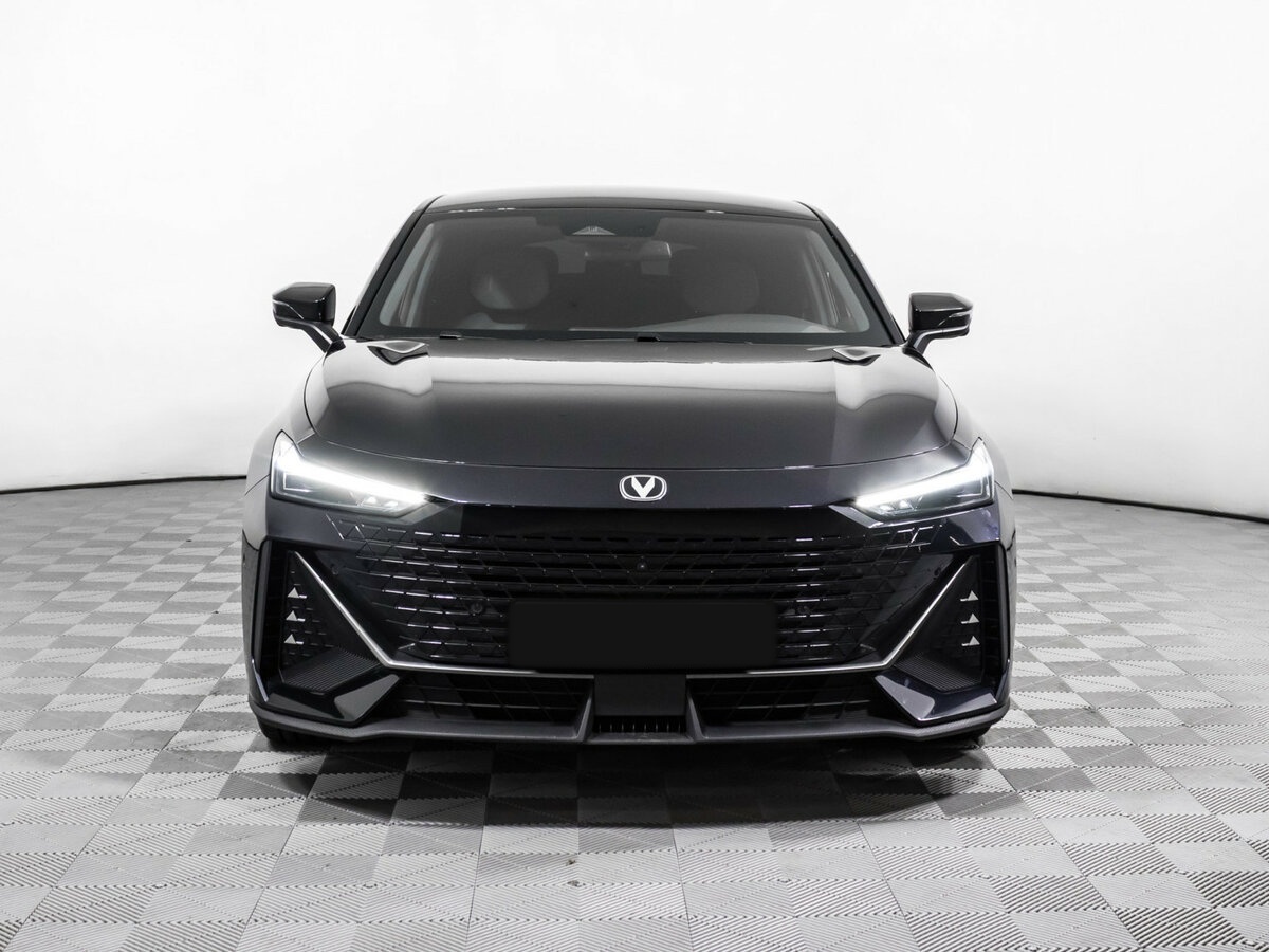 Changan UNI-V 2023 года с пробегом. Фото: #1