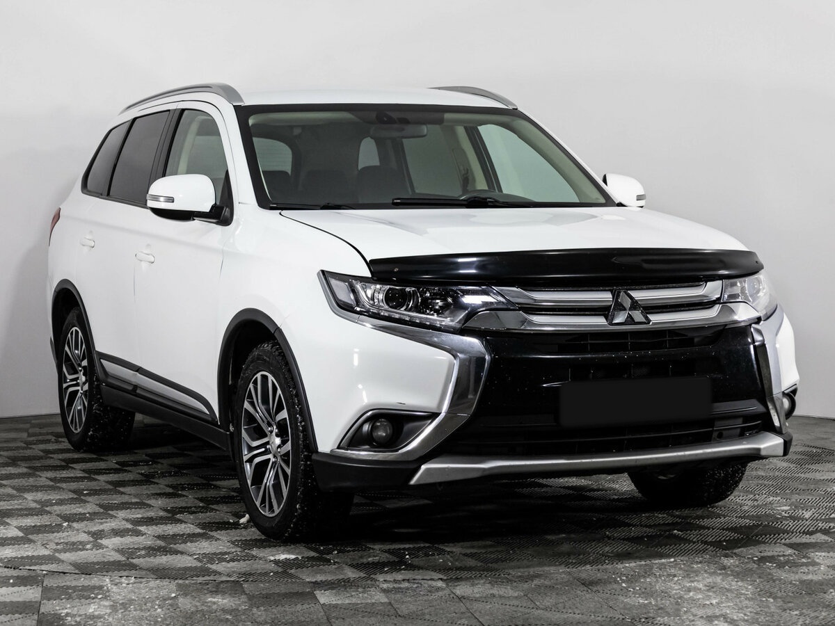 Mitsubishi Outlander 2017 года с пробегом. Фото: #2