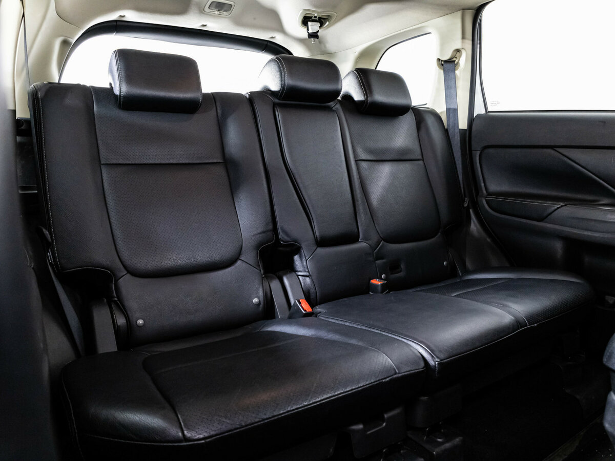 Mitsubishi Outlander 2017 года с пробегом. Фото: #16