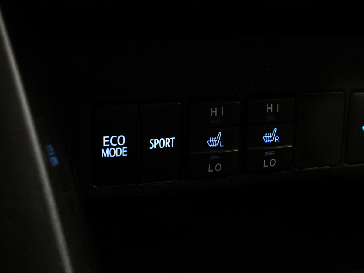 Toyota RAV4 2018 года с пробегом. Фото: #12