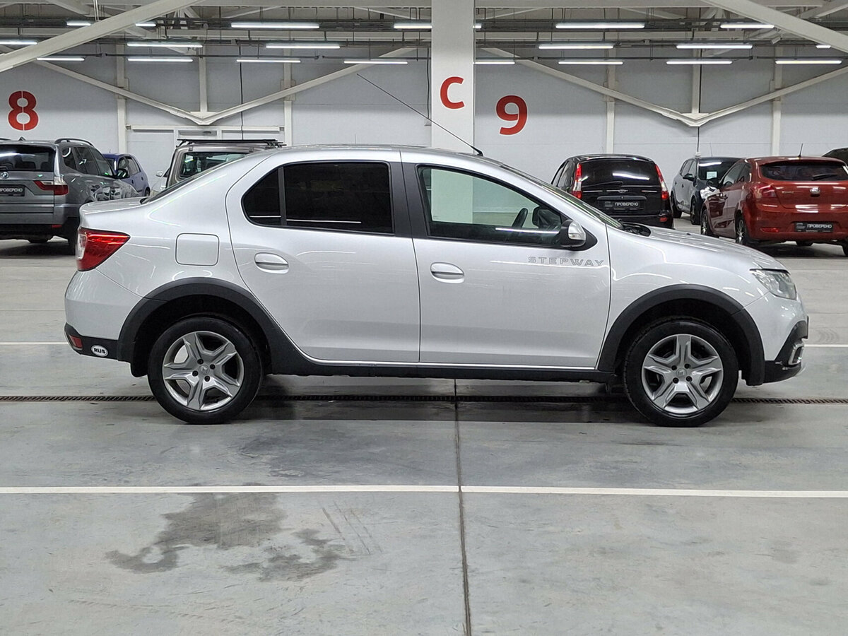 Б/У Рено Логан 2020 года. Фото: #3