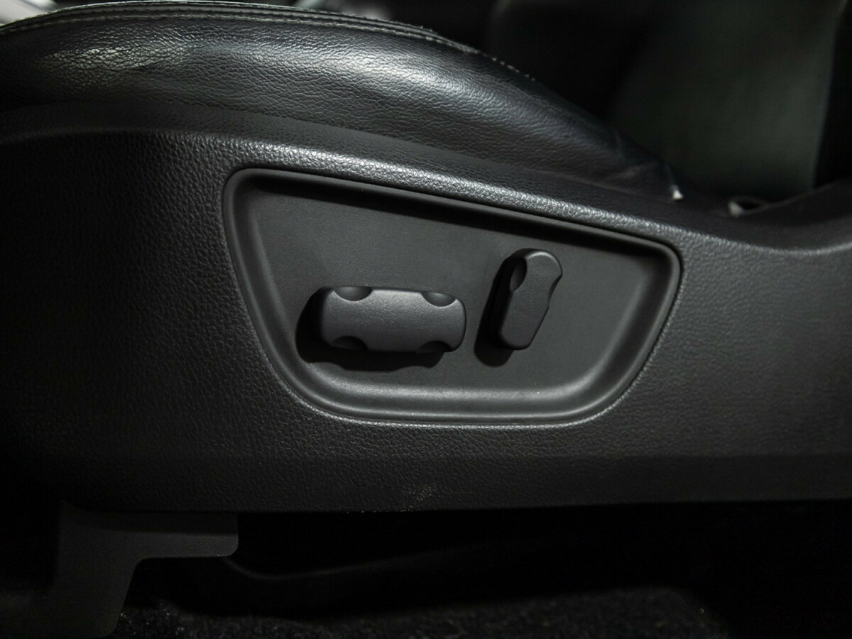 Б/У Митсубиши Паджеро Спорт 2017 года. Фото: #11